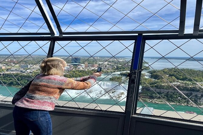 Niagara Falls Tour: Boat Cruise, Journey Behind Falls and Skylon - Guides are a major part of the value