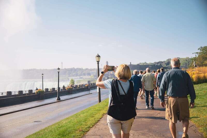 Niagara Falls Tour: Boat Ride, Journey Behind Falls and more - Five things worth knowing before you book