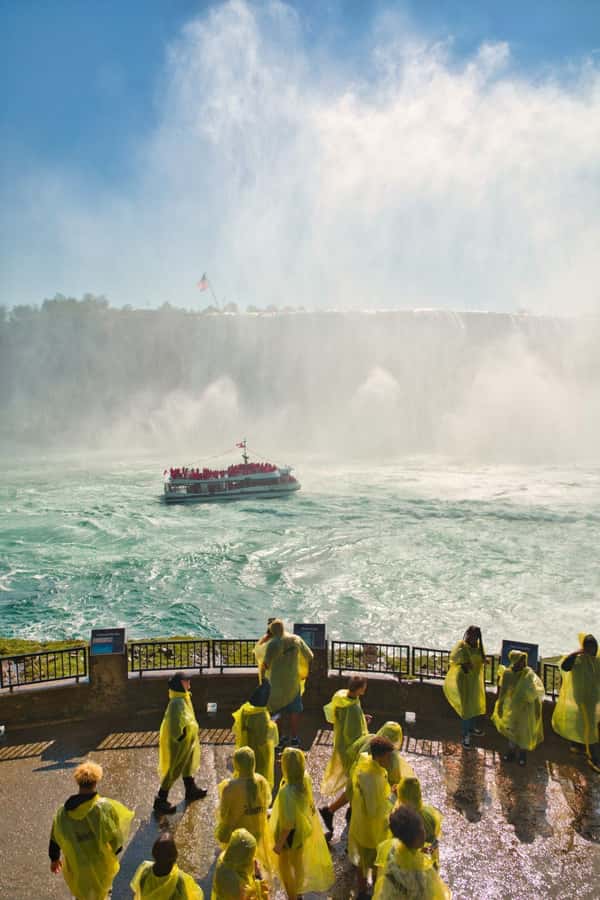 Niagara Falls Tour with Skip the Line Cruise - Lunch with a view, if you choose it
