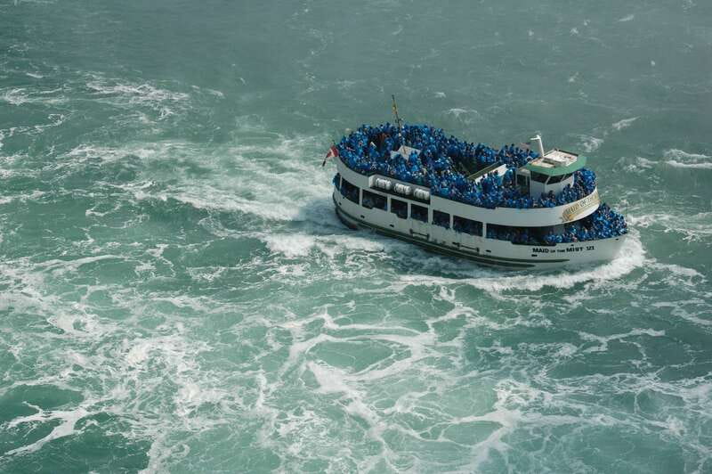 Niagara Falls: US & Canada Full-Day Tour & Lunch - Maid of the Mist and Prospect Point: Niagara at full volume