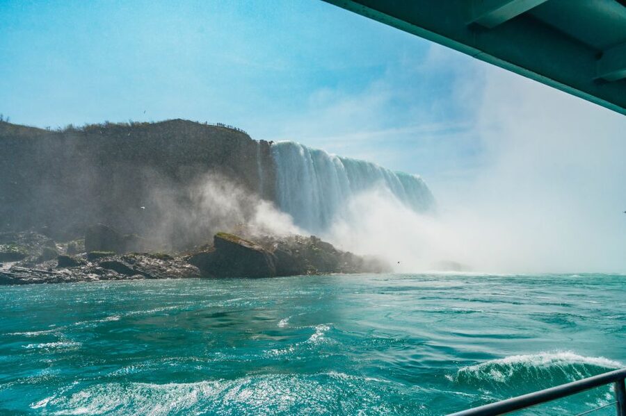 Niagara Falls, USA: American Tour & Maid of The Mist - Pickup and the ride to the Falls