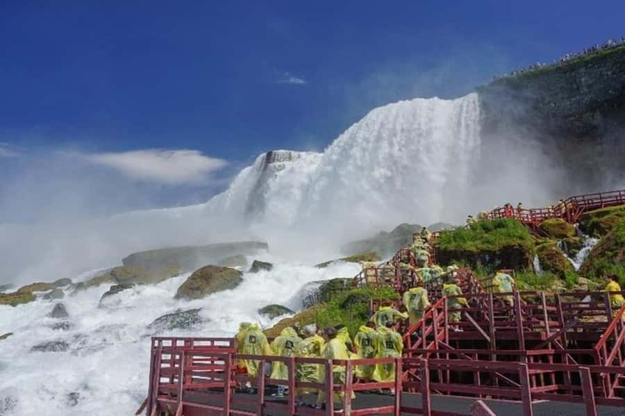 Niagara Falls, USA: Day & Night Small Group Tour with Dinner - Dinner at Steak Stone & Sushi