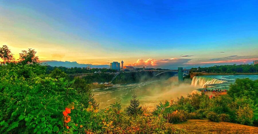 Niagara Falls USA: Full Day Tour with Fireworks - Riding the Maid of the Mist