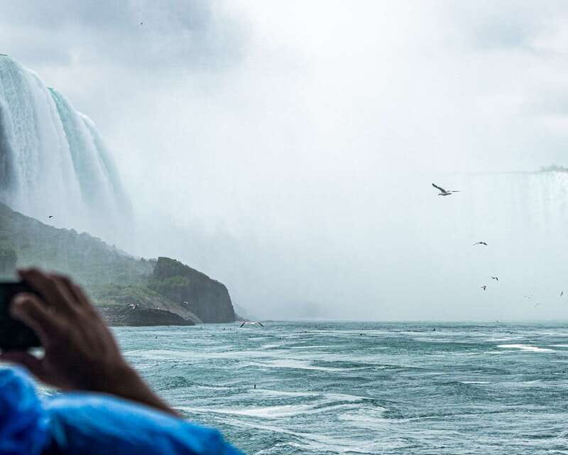 Niagara Falls, USA: Maid of Mist & Cave of Winds Combo Tour - Meeting at the Hard Rock Cafe