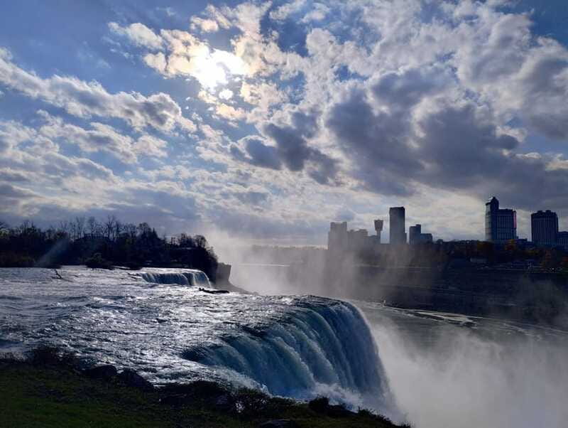Niagara Falls: USA Side Guided Tour - Spring Crowds, Weather, and Backup Plans