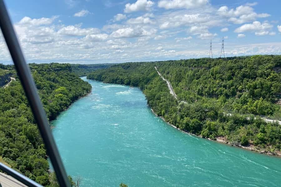 Niagara Falls: USA Small-Group Boutique Wine Tour - The drive from Niagara Falls to wine country