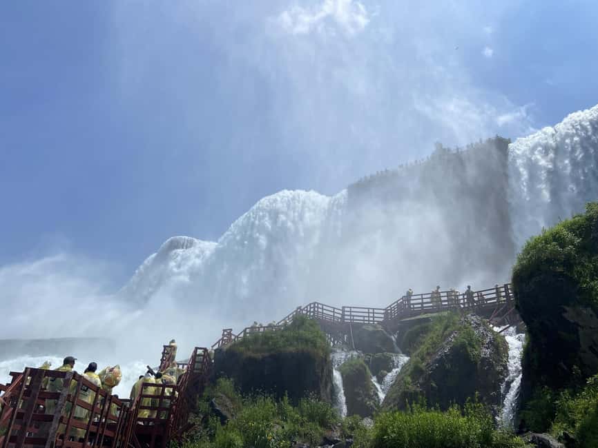 Niagara Falls: VIP Maid of the Mist & Cave of the Winds Tour - The walk toward Cave of the Winds