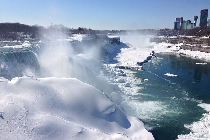 Niagara Falls Winter Wonderland Small Group Tour - Bridal Veil Falls and Goat Island