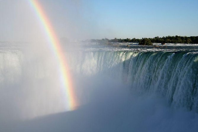 Niagara Falls with Outlet Shopping, 2-Day Tour from NYC - The outlet stop in the Pocono region