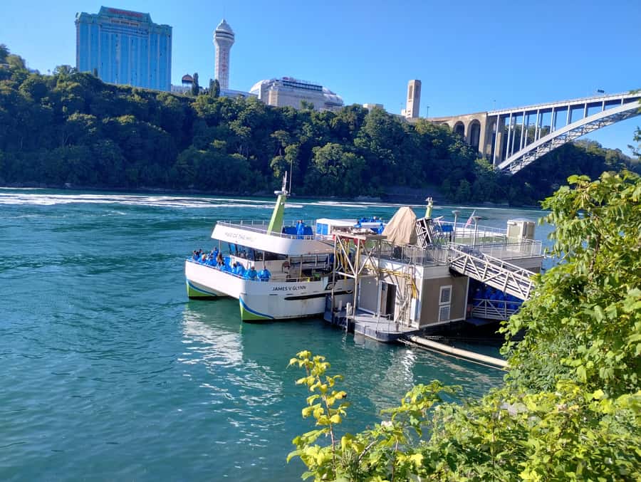 Niagra Falls, USA Side: Boat, Cave and Shuttle pass Tour - Goat Island and the first look at the falls