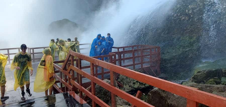 Niagra Falls, USA Side: Boat, Cave and Shuttle pass Tour - Trolley rides keep the park manageable