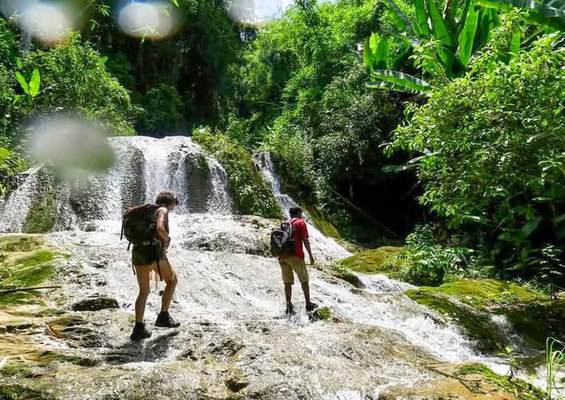 Nong Khiaw: 100 Waterfalls, Nam Ou & Khmu Village Day Tour - The walk through rice paddies and streams