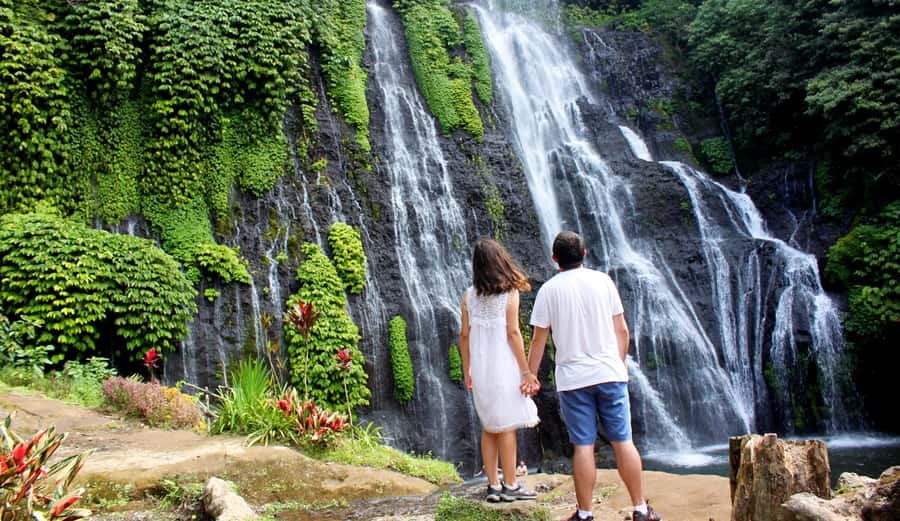 North Bali: Banyumala Waterfall and Ulun Danu Beratan Temple - Six details that shape the day