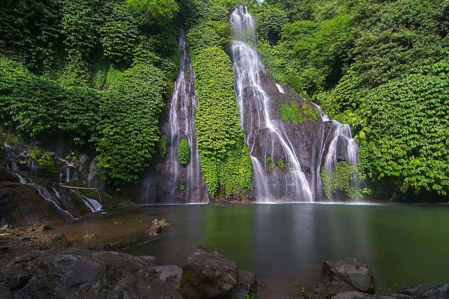 North Bali: Banyumala Waterfall and Ulun Danu Beratan Temple - Candikuning market and the taste of North Bali