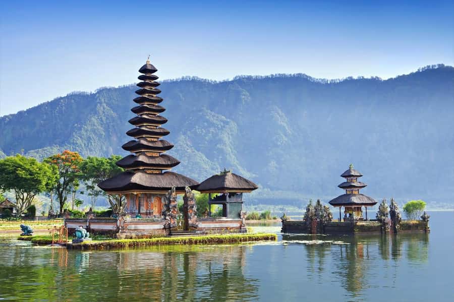 North Bali: Banyumala Waterfall and Ulun Danu Beratan Temple - Banyumala Waterfall and its cool plunge pool