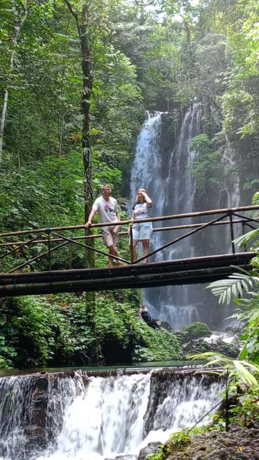 North Bali: Explore Munduk Waterfall Trekking Experience - Coffee, cakes, and a useful rest