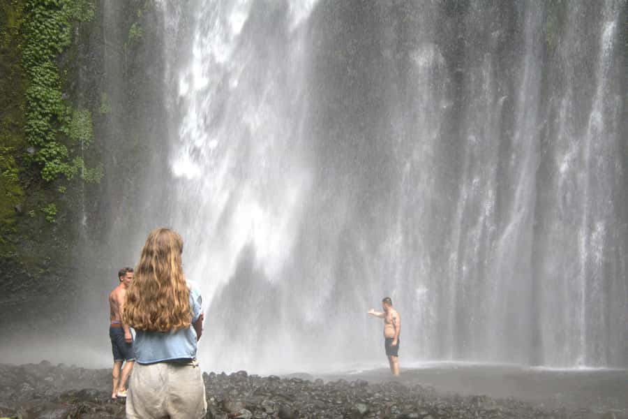 North Lombok: Sendang Gile Waterfall & Senaru Village Tour - Sendang Gile Waterfall: the easy first encounter