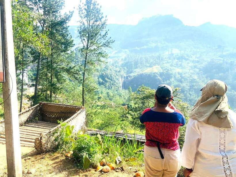 Nuwara Eliya: Tea Factory and Pickle Waterfalls Tuk Tuk Tour - Puna Falls is the quieter second waterfall