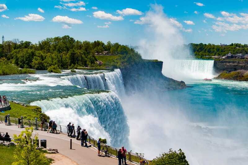 NYC: Niagara Falls, Toronto, Philadelphia & DC 5-Day Tour - Day one: Watkins Glen before Niagara Falls