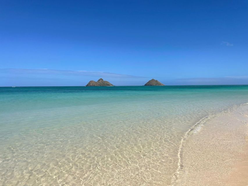 Oahu: Hidden Hawaii Waterfall Hike and Beach Tour - Nuuanu Pali Lookout, a fast but worthwhile pause