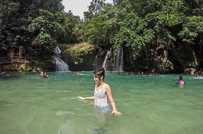 Oslob Whale Shark Watching + Kawasan Falls Day Tour - Food, guides, and the human side of the trip