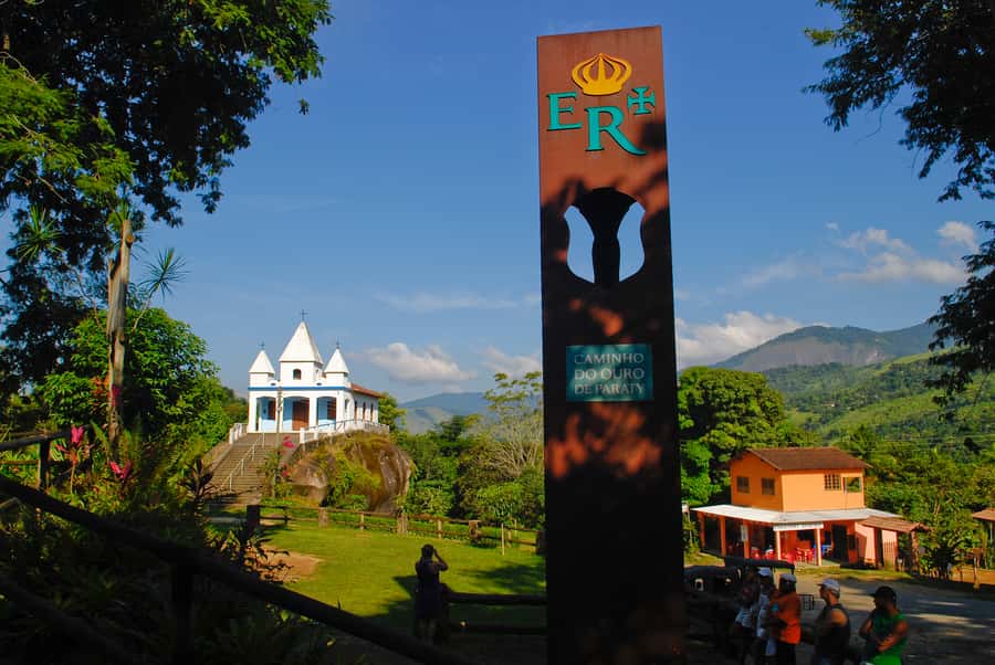 Paraty: Jungle Waterfalls and Cachaça Distillery Jeep Tour - Engenho D’Ouro and the taste of cachaça