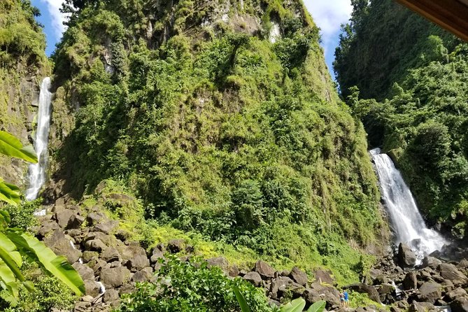 Pepper's Choice : Waterfalls, Sulphur Spa & Black Sand Beach - What to bring and how to pace the day