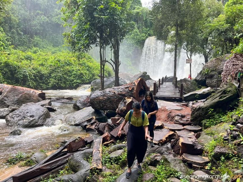 Phnom Kulen Waterfall & Kampong Phluk Tour with Sunset - A waterfall picnic with grilled chicken