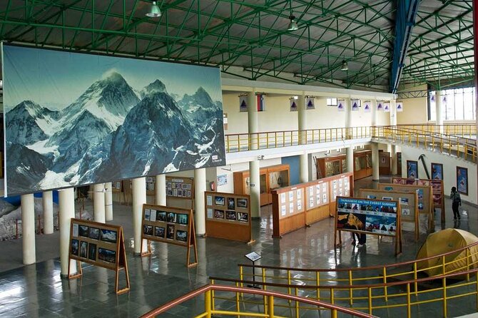 Pokhara in 5 Hours: Lake, Museum, Cave, Falls & Pagoda Hill - Phewa Lake and Tal Barahi Temple start the day