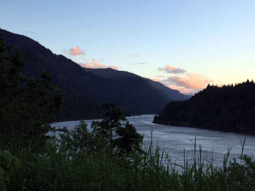 Portland: Mount Hood Wine and Waterfalls Full-Day Tour - Hood River Valley wine, lunch, and a Mount Hood view