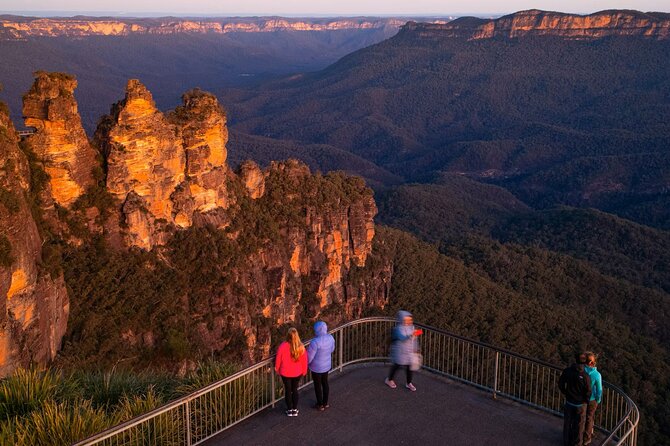 PRIVATE Blue Mountains Scenic World Wentworth Falls & Cruise Tour - Leura, Sublime Point, and the winding mountain drive