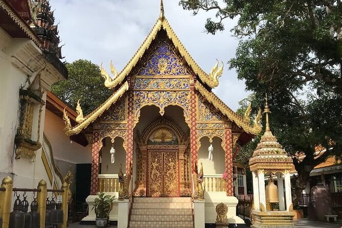 Private Doi Suthep Temple Handicraft Center and Sticky Waterfall - Why this private Chiang Mai day works
