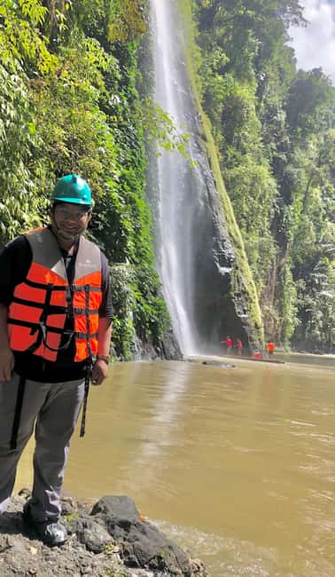 Private: Pagsanjan Falls & Scenic Taal Volcano Tour (2in1) - The early café stop and the road out of Manila