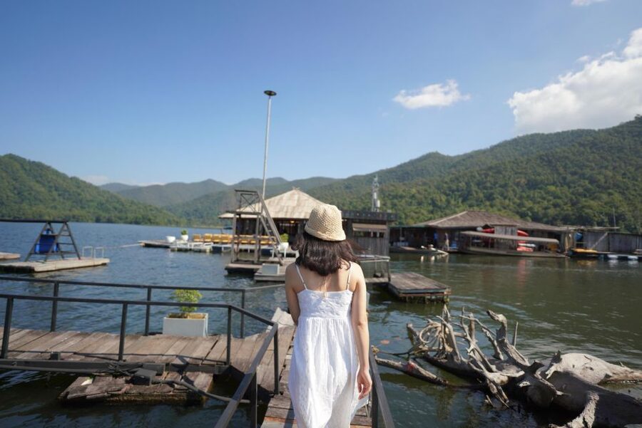 Private Sticky Waterfall & Floating Srilanna National Park - Why this day trip works