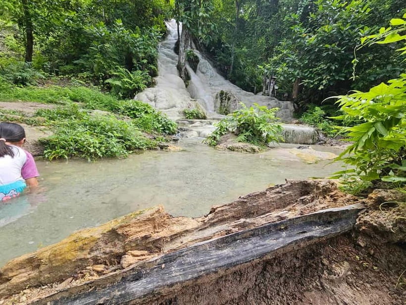 Private : Sticky Waterfall & Secret Temple & Karen Village. - Lunch, Local Flavor, and the Value of the Price