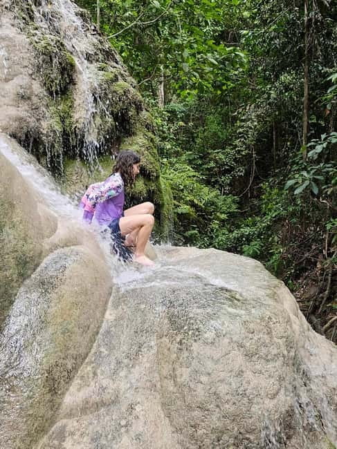 Private : Sticky Waterfall & Secret Temple & Karen Village. - Meeting the Karen Long Neck Community