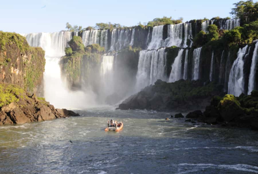 Puerto Iguazu: Argentine Falls & Great Adventure Boat - Who should book this Iguazú tour?