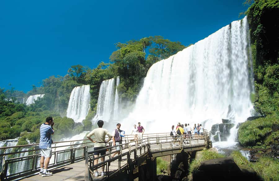 Puerto Iguazú: Iguazú Falls Adventure with 4WD & Boat Ride - Who should choose this outing