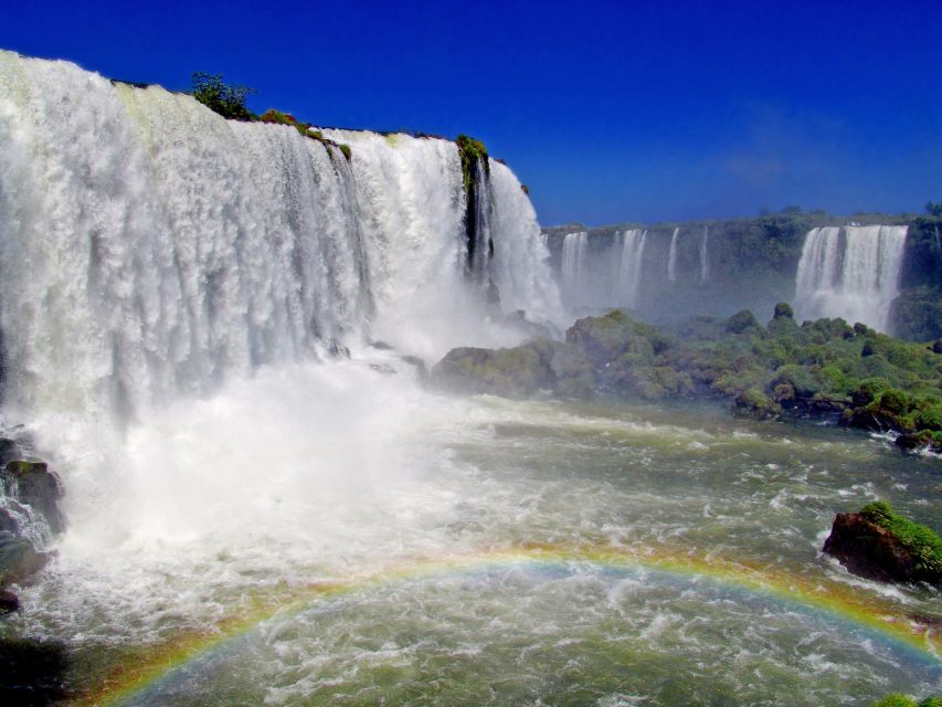 Puerto Iguazu: Iguazu Falls Argentinian Side Full-Day Tour - The Lower Circuit: spray, stairs, and closer views