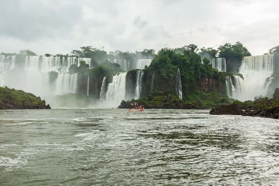 Puerto Iguazu: Iguazu Falls Boat Tour and Gran Aventura - Porto Macuco and the 12-kilometer boat ride