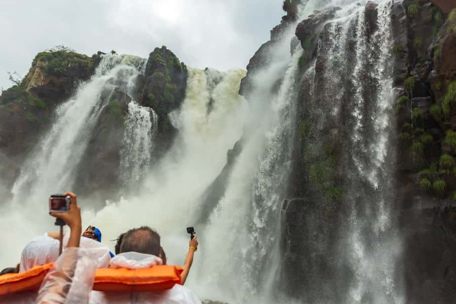 Puerto Iguazu: Iguazu Falls Boat Tour and Gran Aventura - Devil’s Throat, Three Musketeers Falls, and San Martin Island