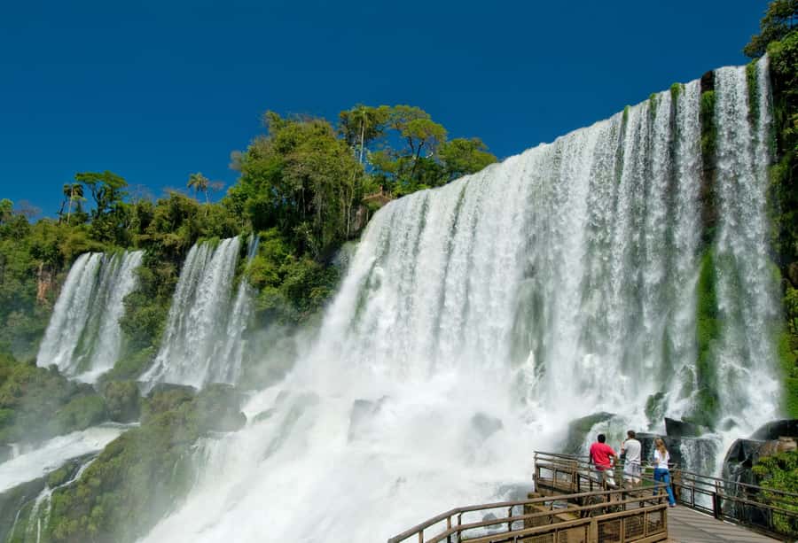 Puerto Iguazu: Iguazu Falls Boat Tour and Gran Aventura - How the $250 price holds up