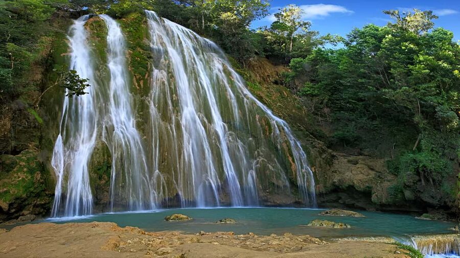Punta Cana: Samaná Whale Watching, Bacardi & Limon Falls - Limón Waterfall and the muddy route uphill