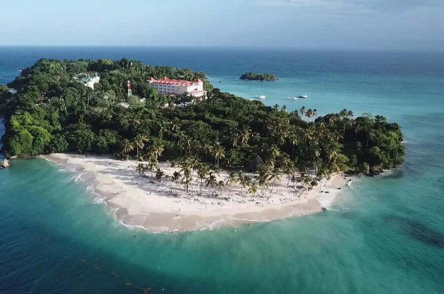 Punta Cana: Whale Watching, Cayo Levantado & Limon Waterfall - Crossing by boat from La Cañita
