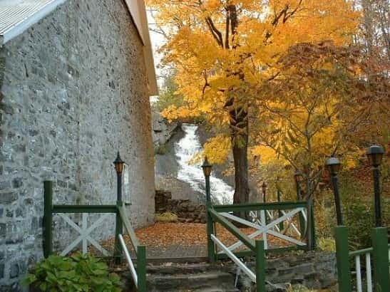 Quebec: City Tour, Montmorency Falls & Île d'Orléans Tour - What this seven-hour outing is really designed to do