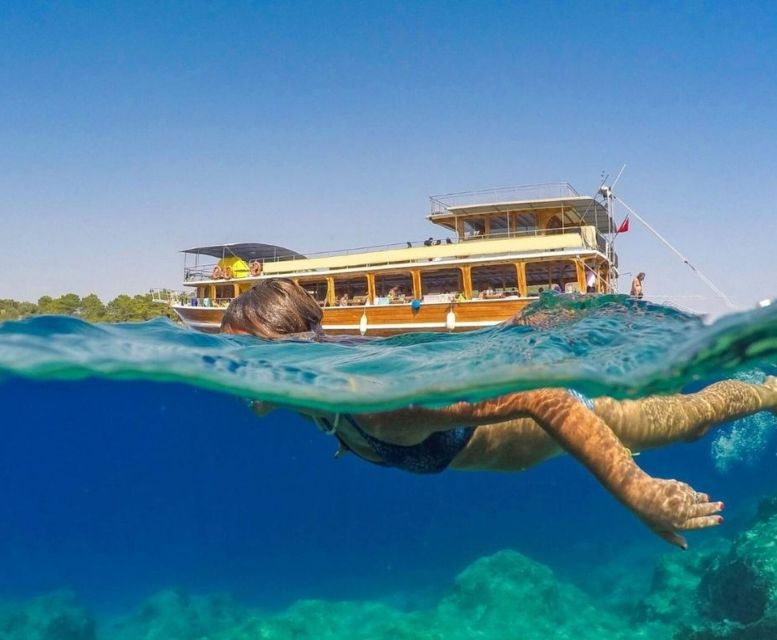 Relax Boat Tour in Antalya with Lunch, Swim & Waterfalls - The morning pickup and ride toward Lara