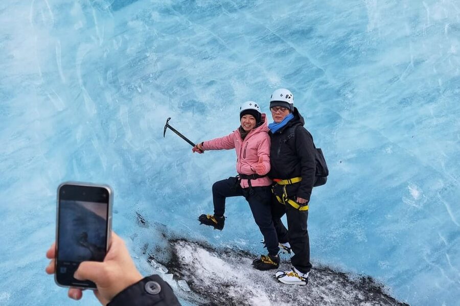 Reykjavik: Glacier Hike, Waterfalls and Black Sand Beach - Seljalandsfoss and the Walk Behind the Water