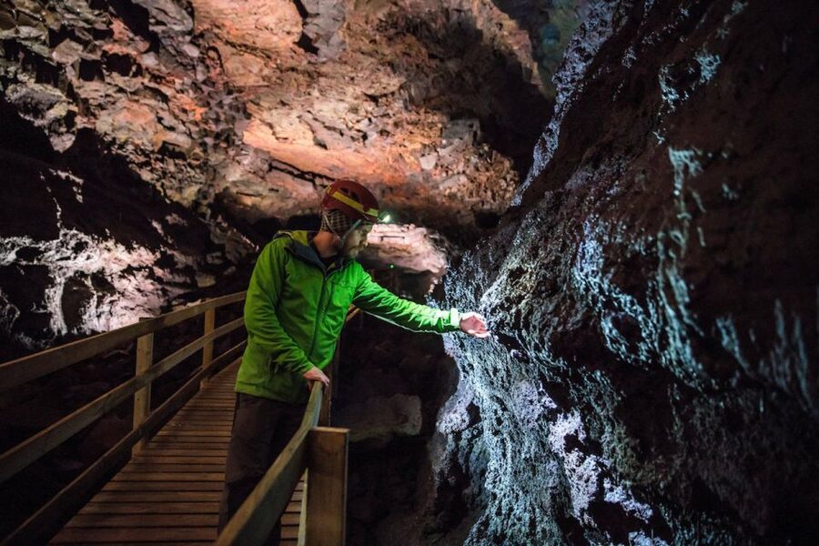 Reykjavik: Lava Cave, Hot Springs, Horses & Waterfalls Tour - Entering Viðgelmir Lava Cave