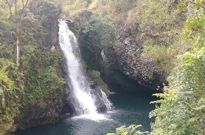 Road To Hana: Maui Waterfall Hiking Tour in Private Jeep - Lunch, banana bread, and local stops