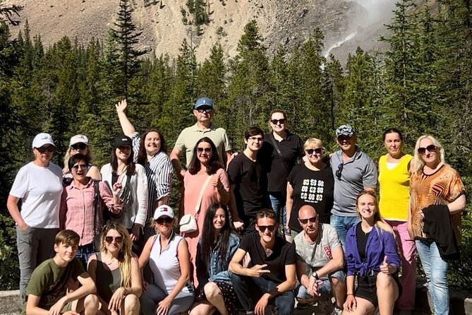 Rockies Grand Advanture: Moraine & Louise Lakes, Waterfall Tour - Banff town with 90 minutes to spare